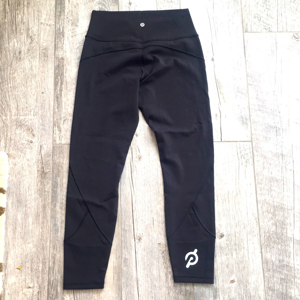 Peloton Lululemon In Movement tight size 8